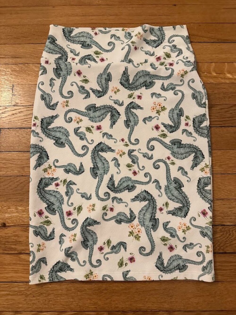 Iconic LuLaRoe Seahorse Pencil Skirt, Size Small
